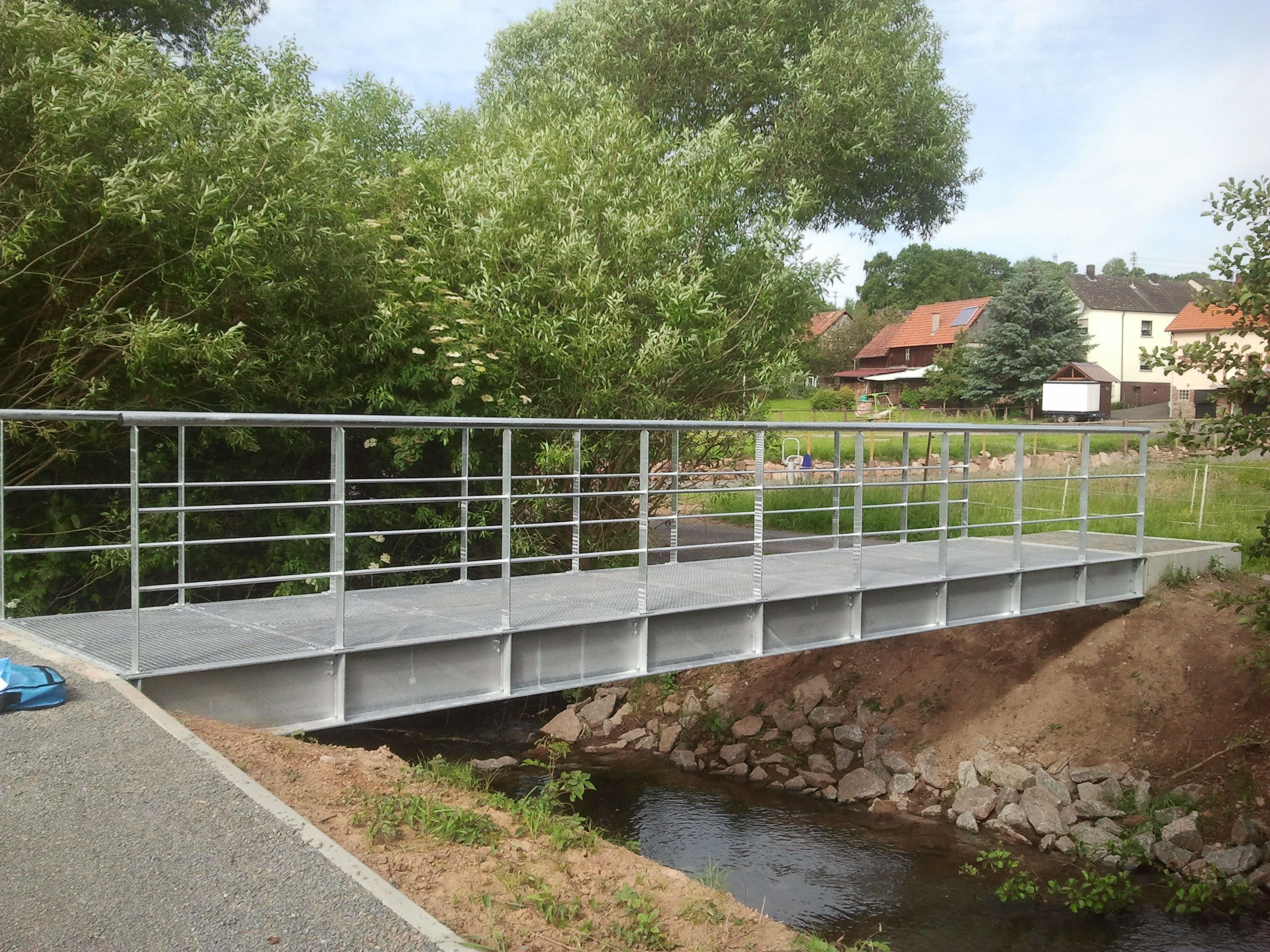 graue Stahlbrücke